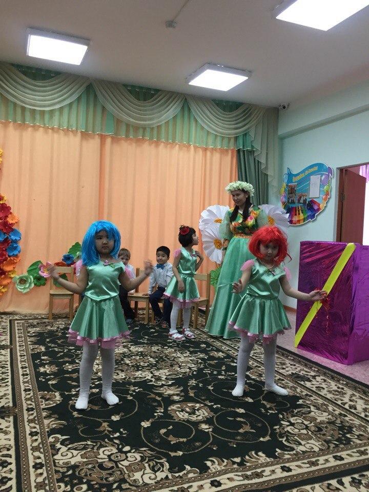 Мамин праздник