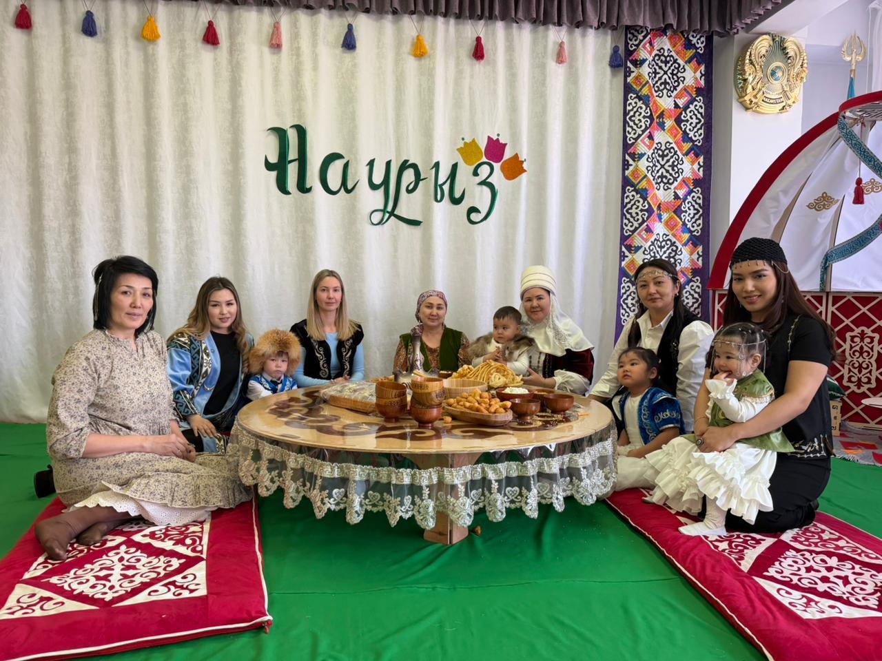 "Әз Наурыз, құтты болсын" Ұлыстың ұлы күні-жаңару мен жаңғырудың, береке мен бірліктің символы. Әр шаңыраққа қуаныш, молшылық және амандық әкелсін!